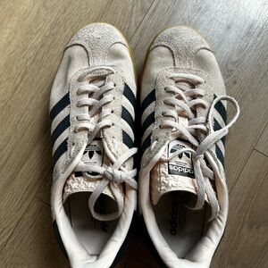 Adidas Cream and Black platform Gazelle